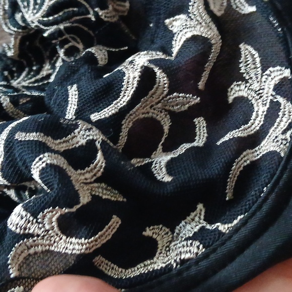 Lace bra - Picture 7 of 9